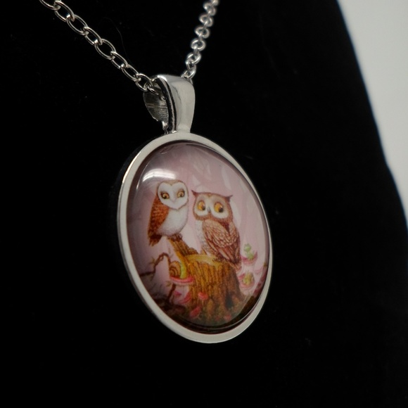 Adorable Owl Love Pendant Silver Tone Chain - Picture 6 of 8